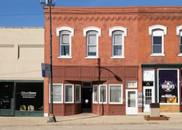 Illinois City Unveiled: New Attractions, Real Estate Trends, and More